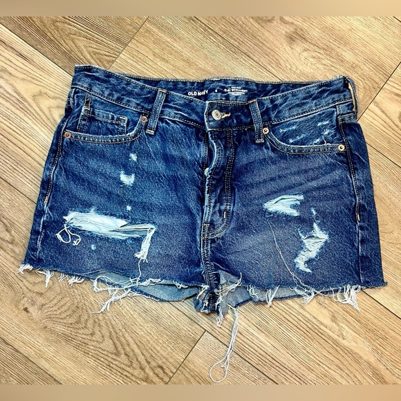 Old Navy Denim - Old Navy OG Straight Denim Cut-Off Shorts with Button Fly - EUC sz 6
